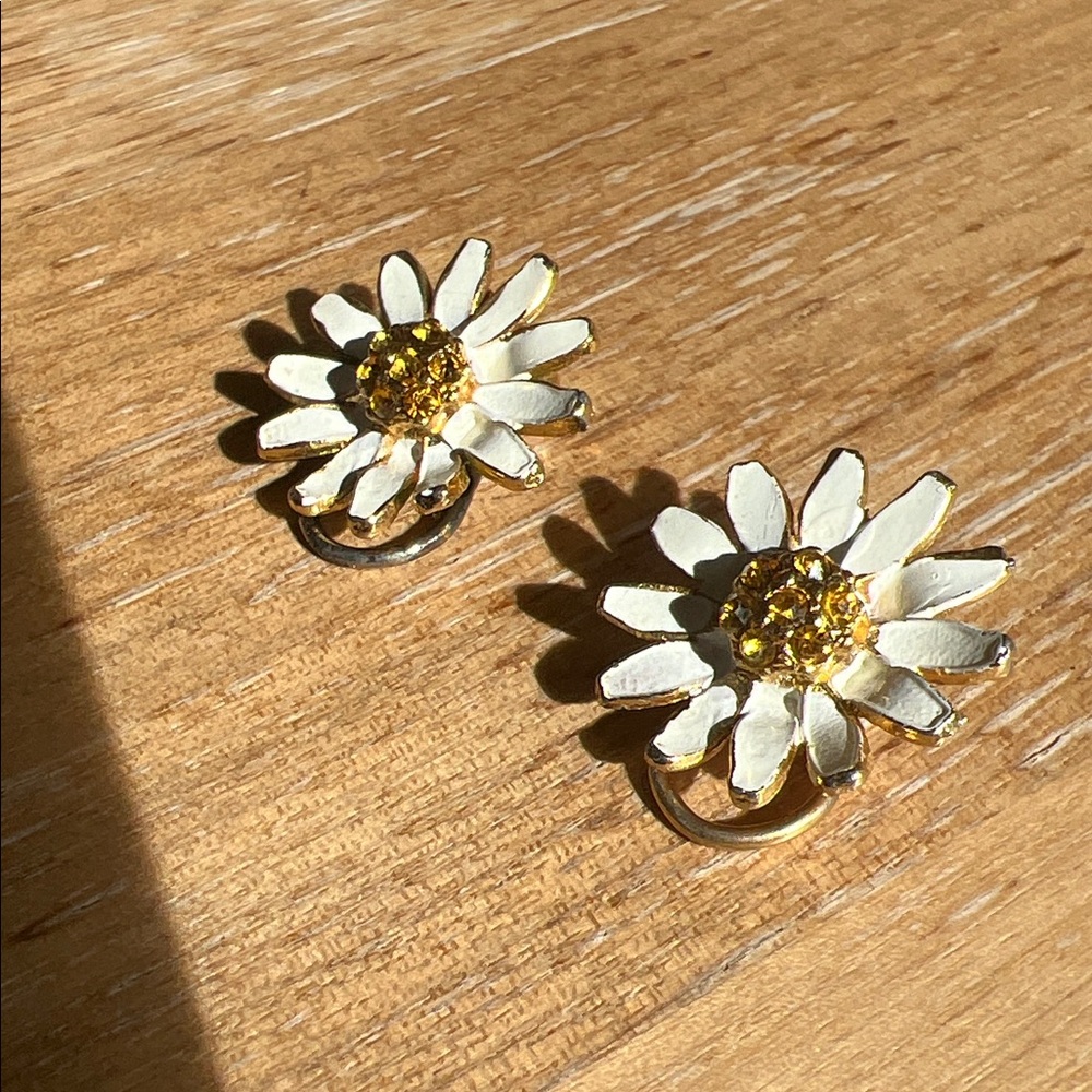 Vintage BSK clip on daisy and rhinestone earrings